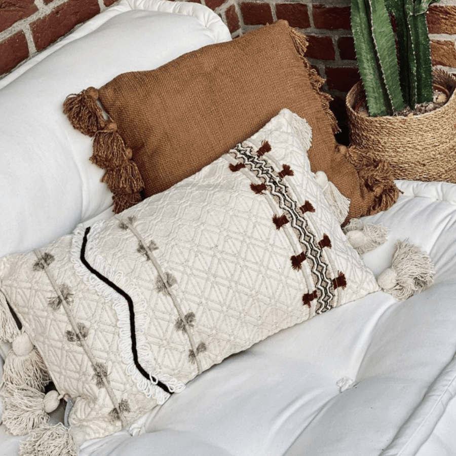 Kissen Boho-Stil mit Bestickung