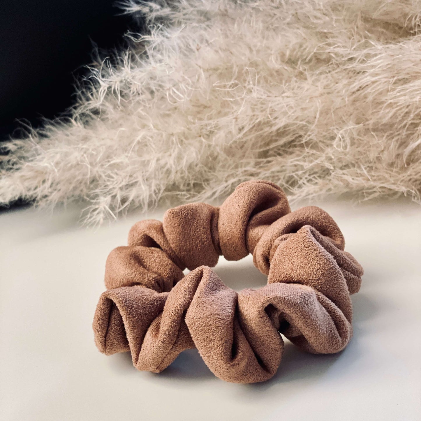 Handmade Scrunchie Verlourleder