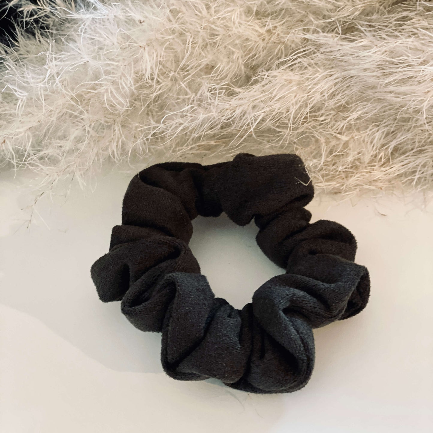 Handmade Scrunchie Verlourleder