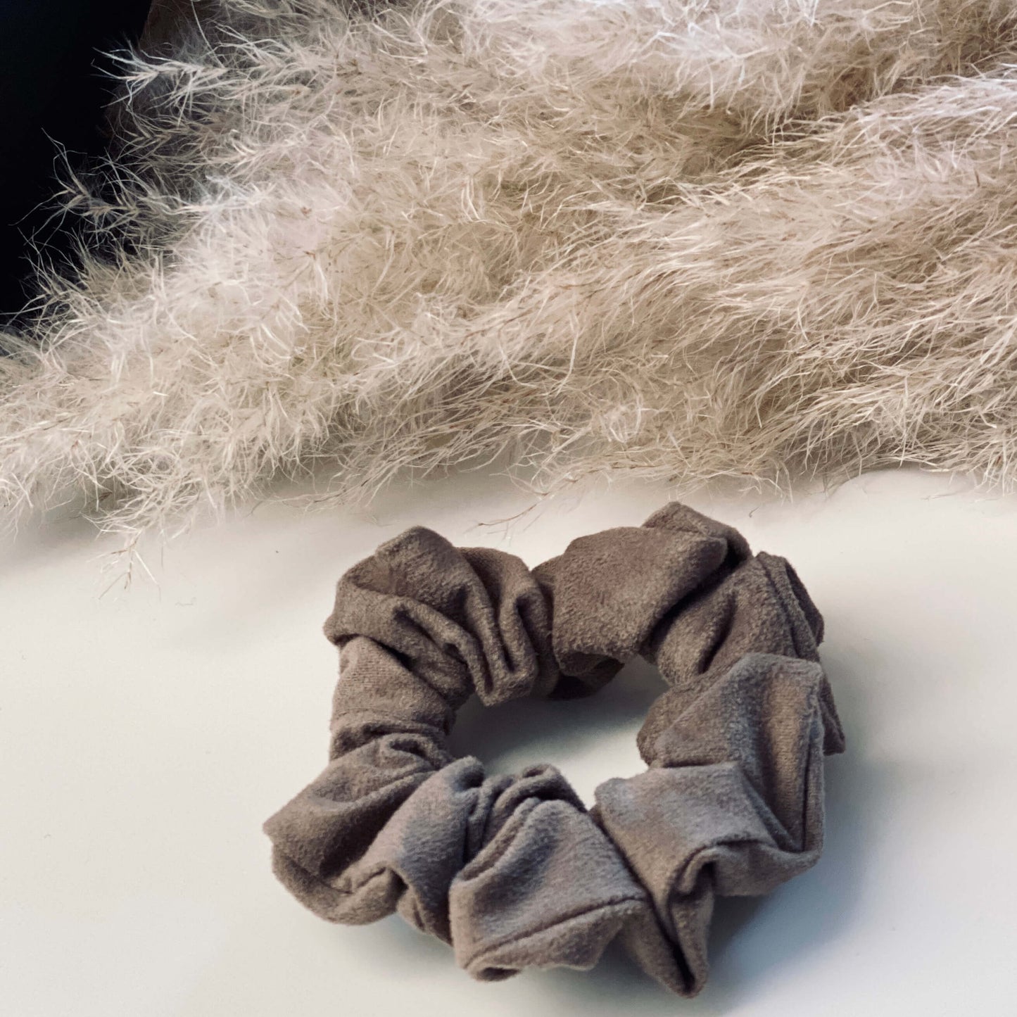 Handmade Scrunchie Verlourleder