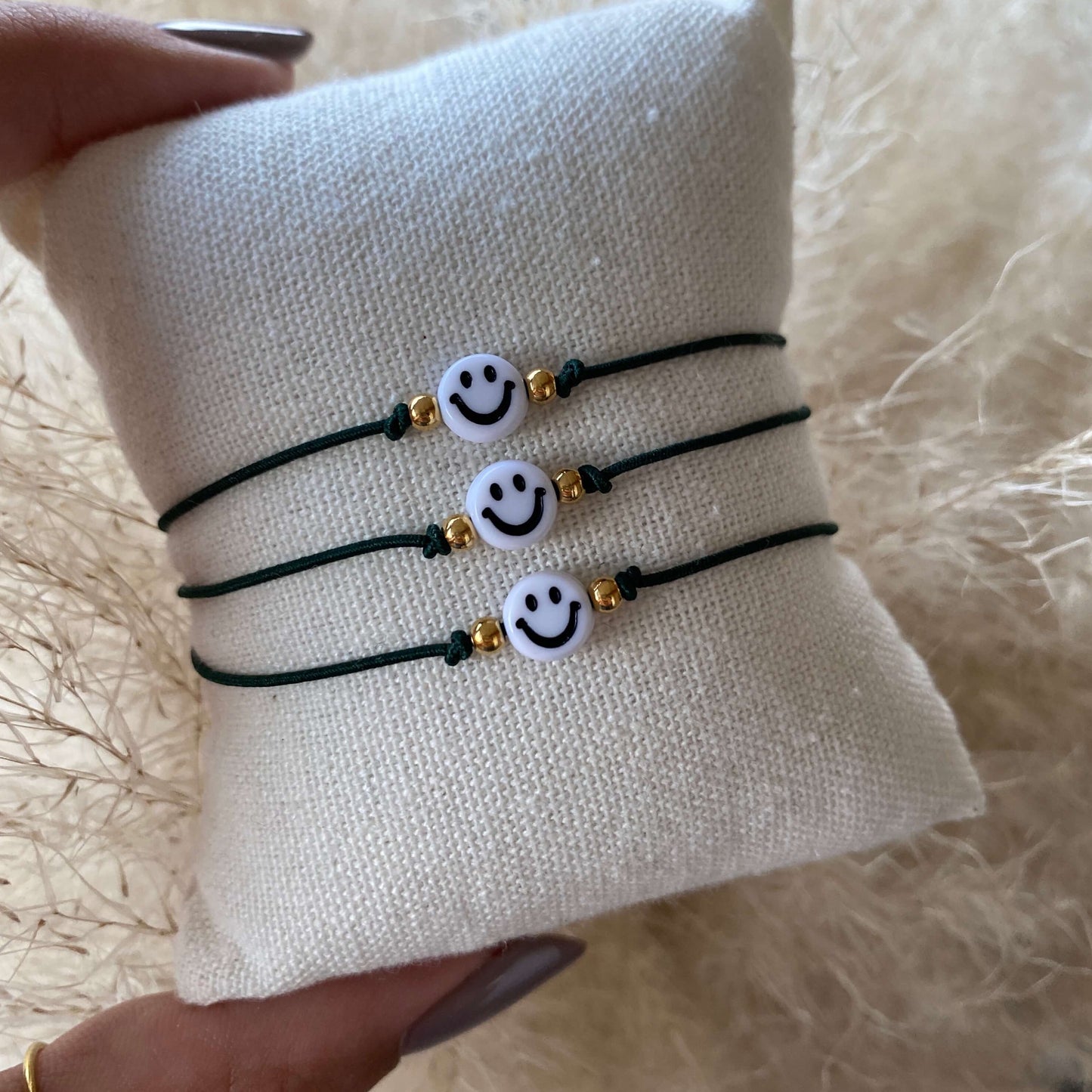 Handmade Smiley Armband Dunkelgrün