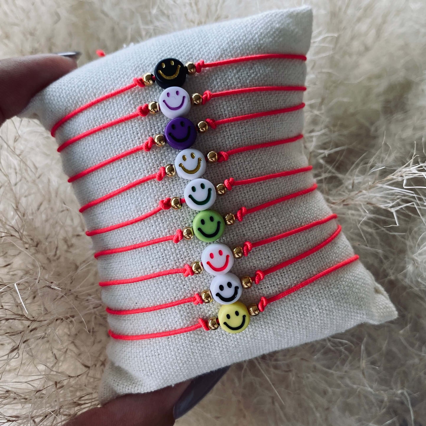 Handmade Smiley Armband Pink